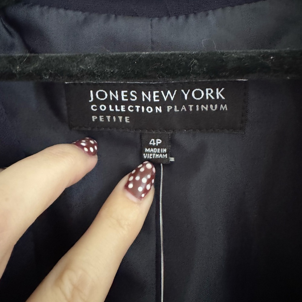 Jones New York Navy Blazer - Picture 2 of 4